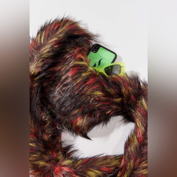 🆕 Urban Outfitter’s Calliope Shag Crossbody Bag / Faux-Fur - Picture 3 of 3